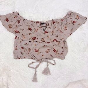 American Eagle Mauve floral crop top size s